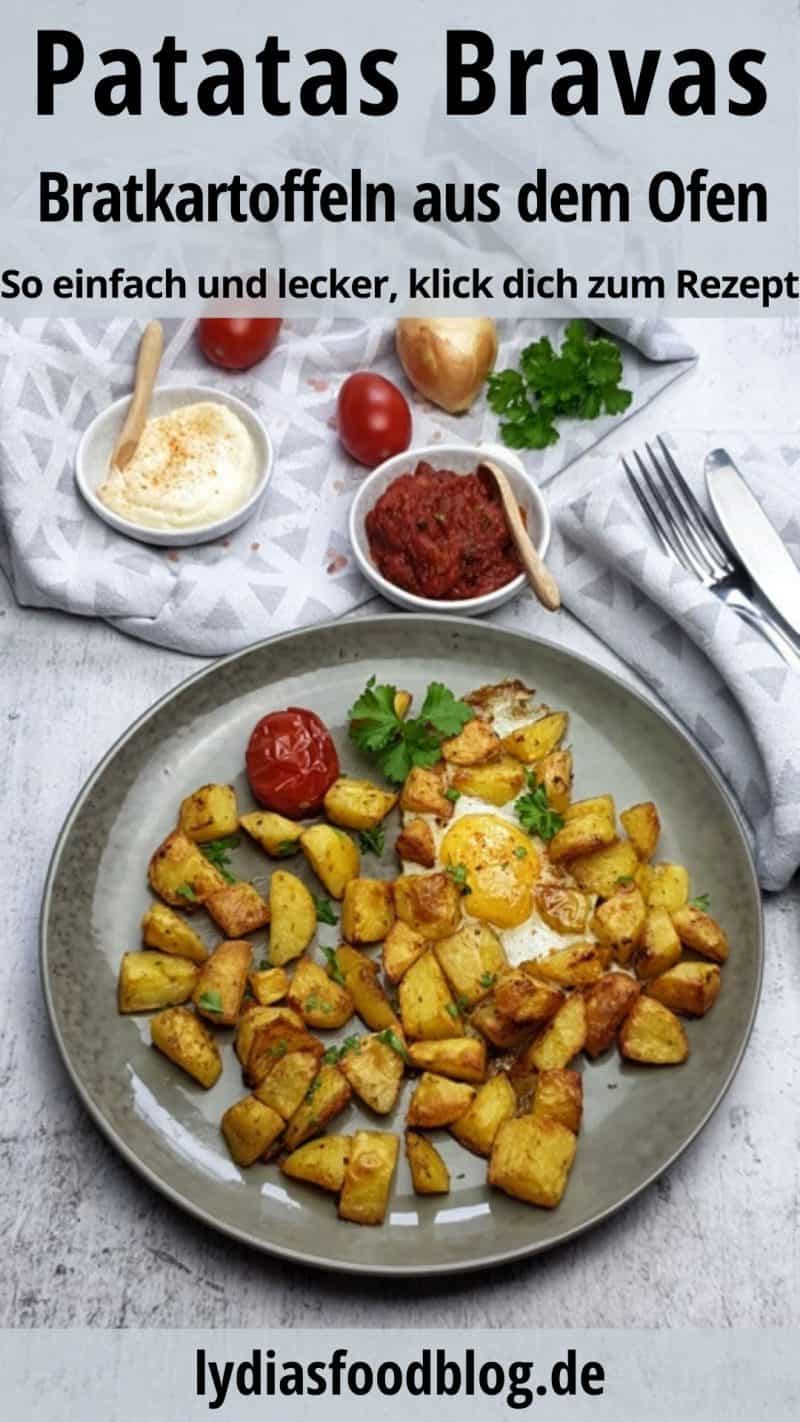 Patatas Bravas mit Spiegelei, Tomatensoße und Aioli