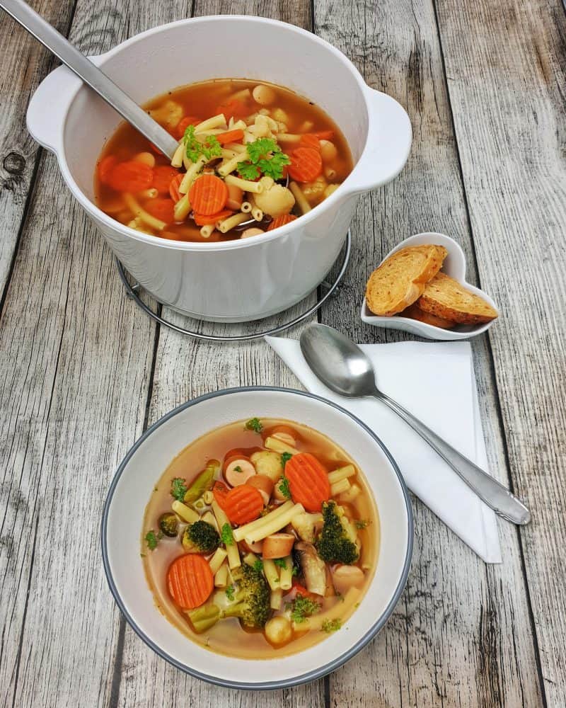 Gemüse-Nudel-Suppe, super schnell und einfach