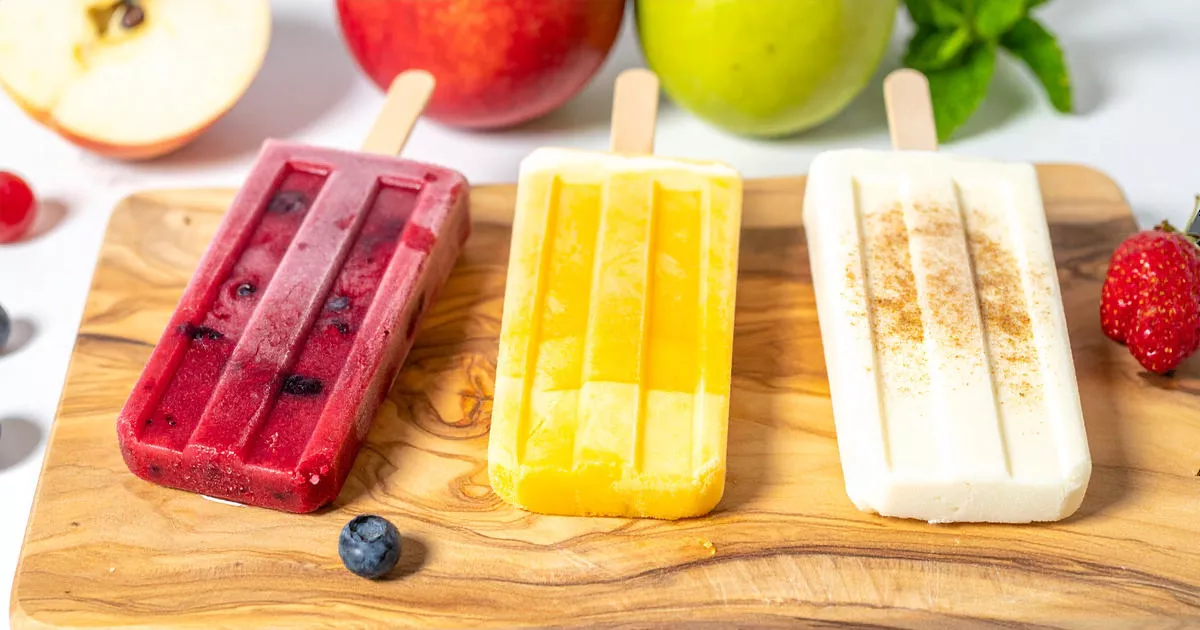 Fruchtige Protein-Popsicles in drei Sorten