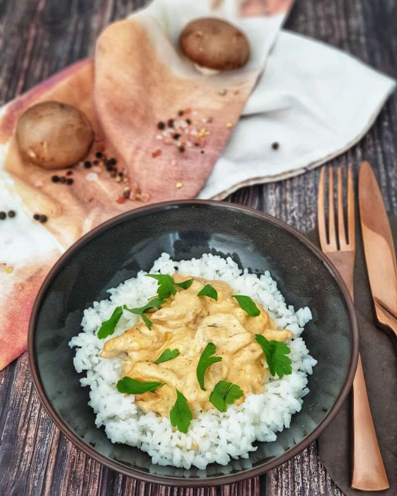 Reis mit Gyros Marsala Soße